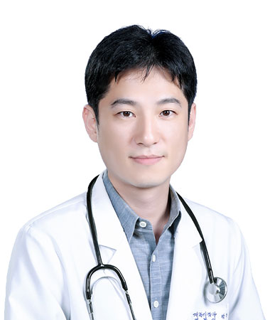 박건웅 재활의학과 전문의